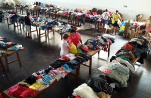 feira de roupas acao social (4)