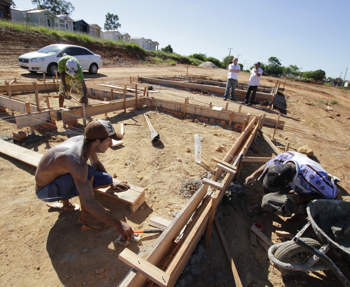 Começa construção de casas de novo loteamento de São Sepé