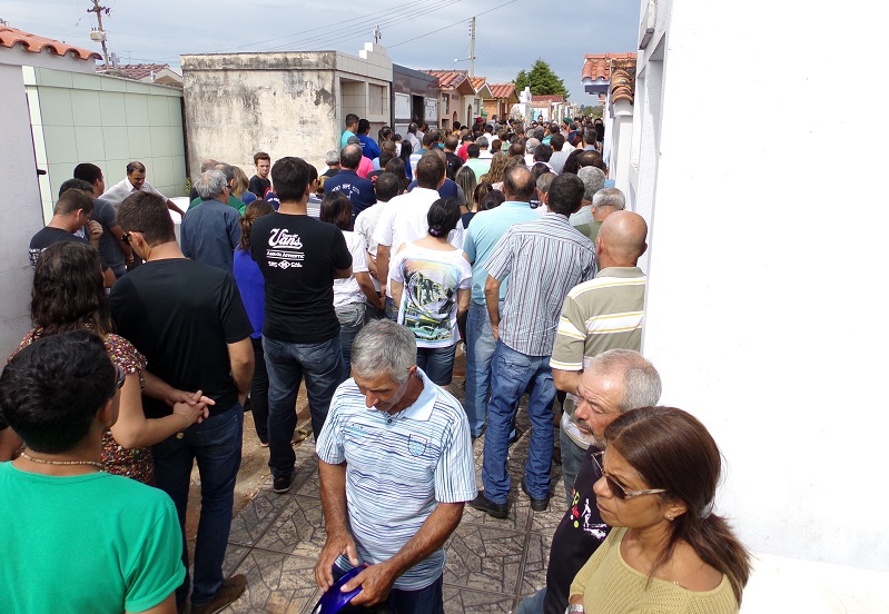 Sepultamento de Cleber Ouriques reuniu centenas de pessoas em São Sepé