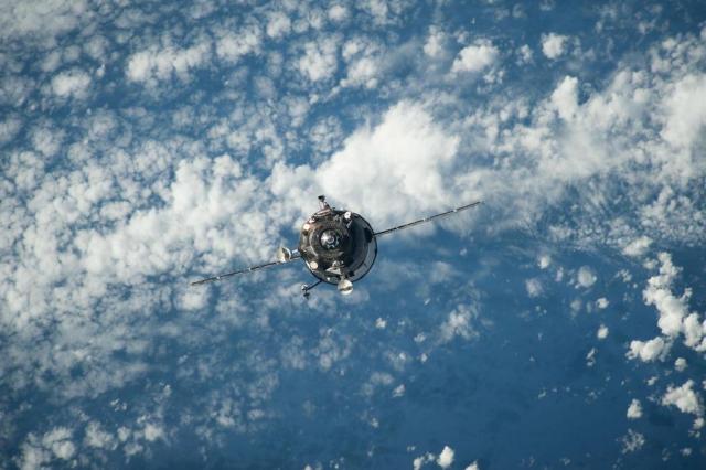Nave espacial russa desintegra-se ao chegar à Terra