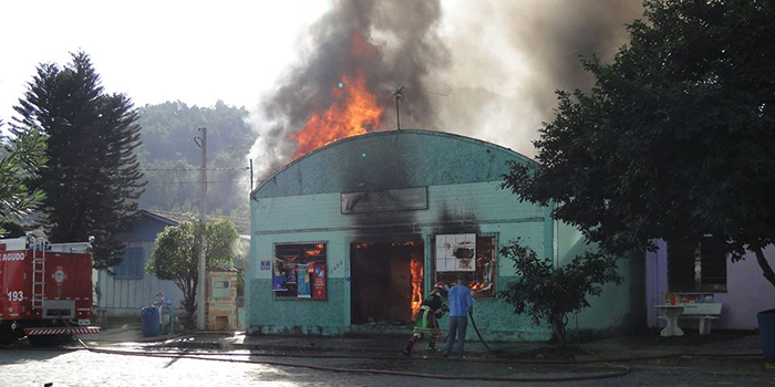 incendio agudo mercado