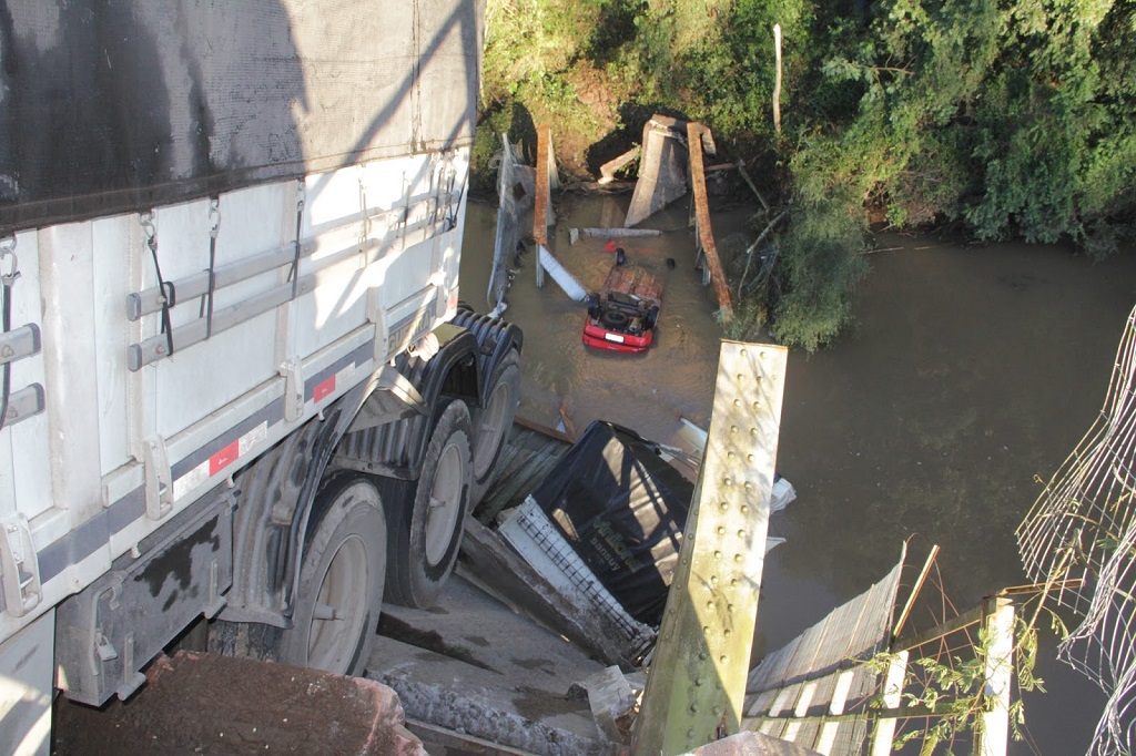 acidente ponte jaguari