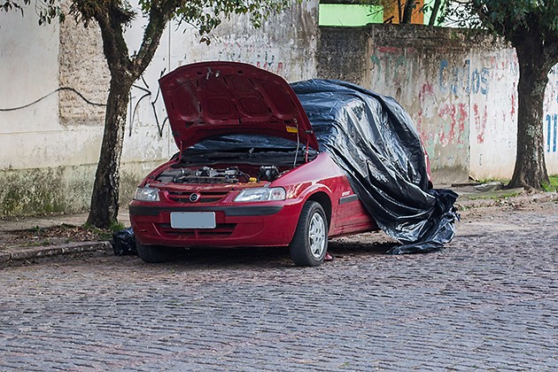 Corpo é encontrado carbonizado dentro de veículo em Caçapava do Sul