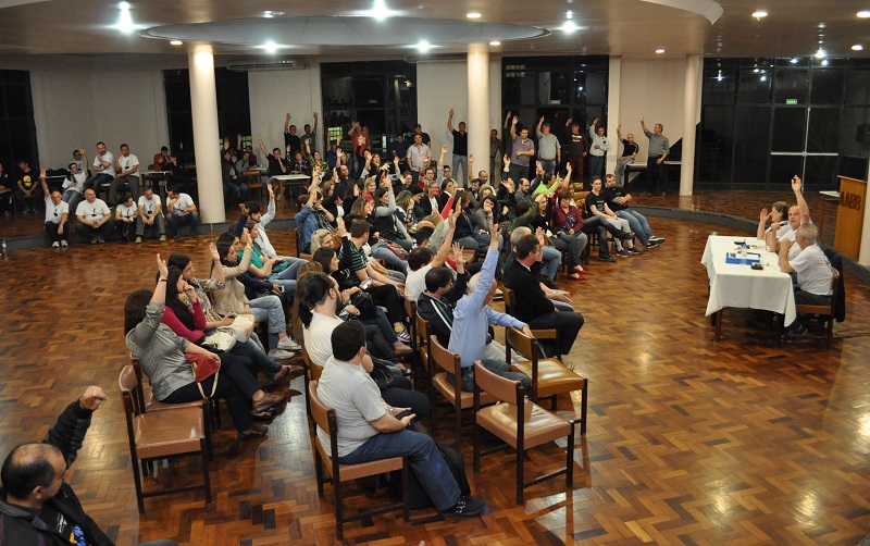 Assembleia na AABB greve bancarios