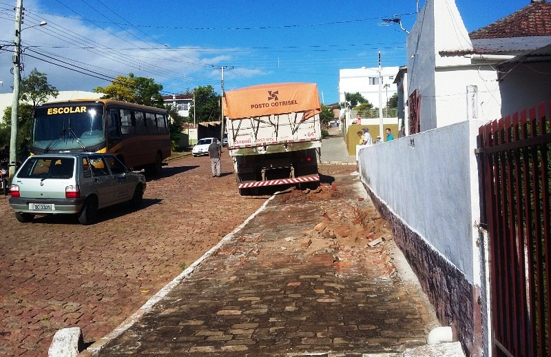 acidente caminhao tuiuti (1)