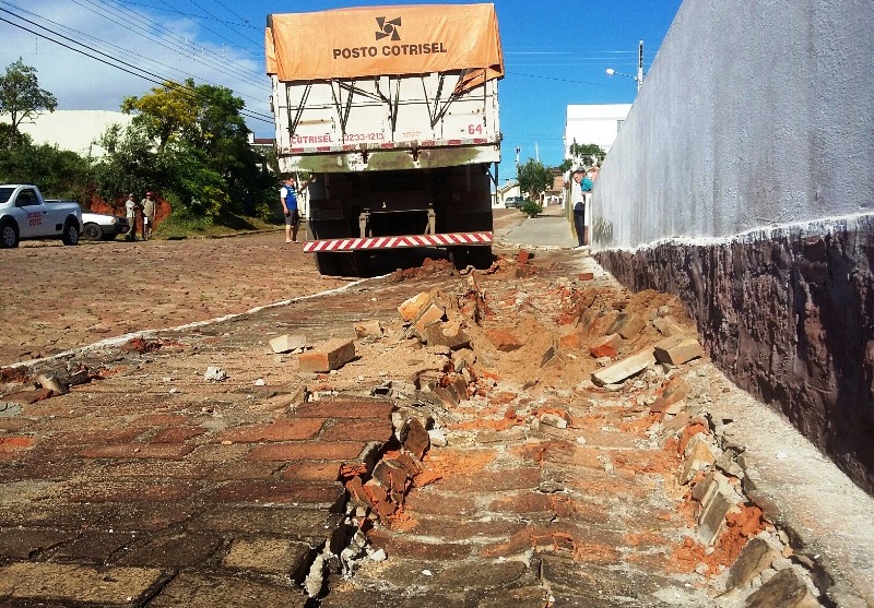 acidente caminhao tuiuti (4)