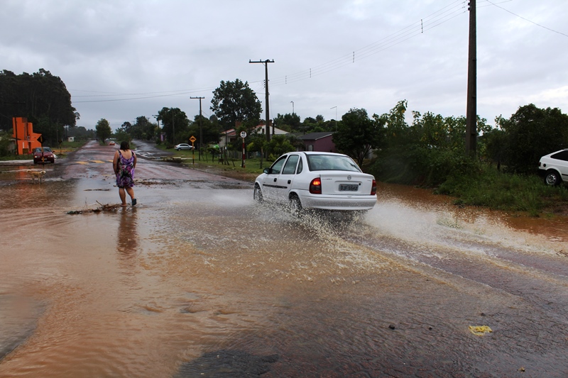 CHUVA DEZEMBRO 2015 ALAGAMENTOS (6)