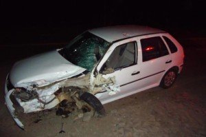 acidente carro formigueiro br 392