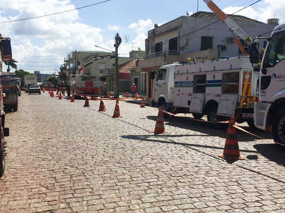 AES Sul faz troca de postes na área central de São Sepé