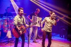 10625018_867456516628923_7957857566582126672_n