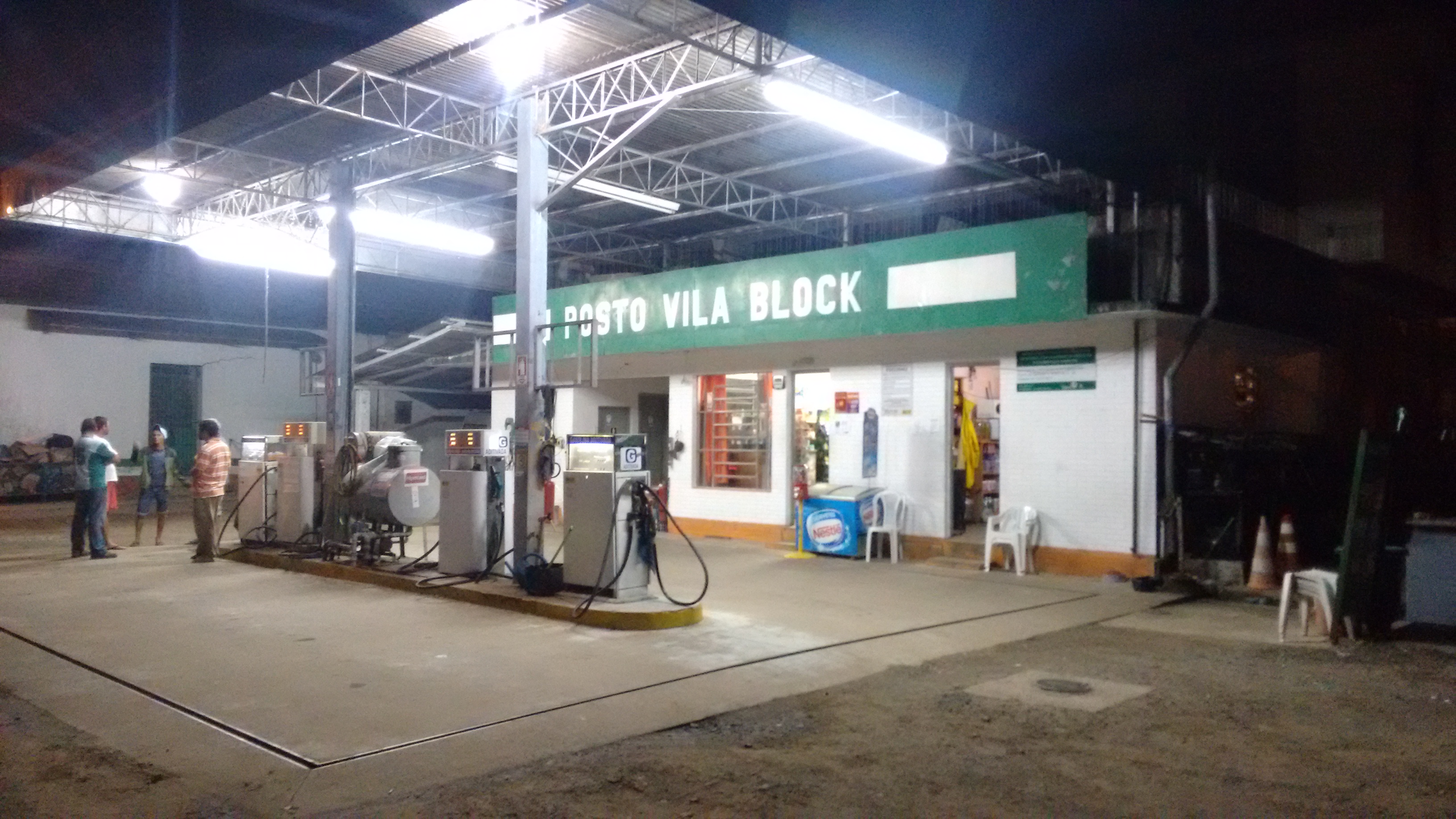 Posto de combustíveis é assaltado na Vila Block