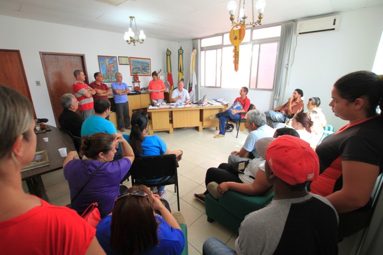 Após reunião com o Executivo, servidores devem ter audiência com juiz de direito