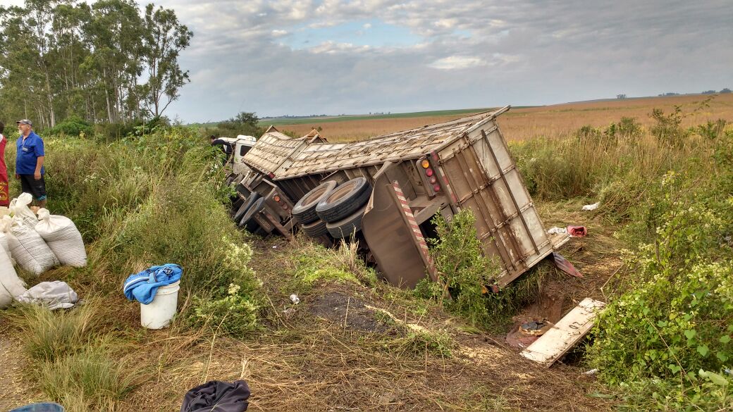 carreta tomba br 392 (2)
