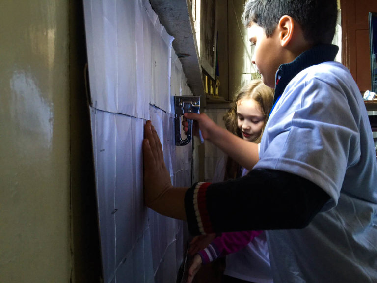 Alunos da escola Valmarath transformam caixas de leite em ações de cidadania