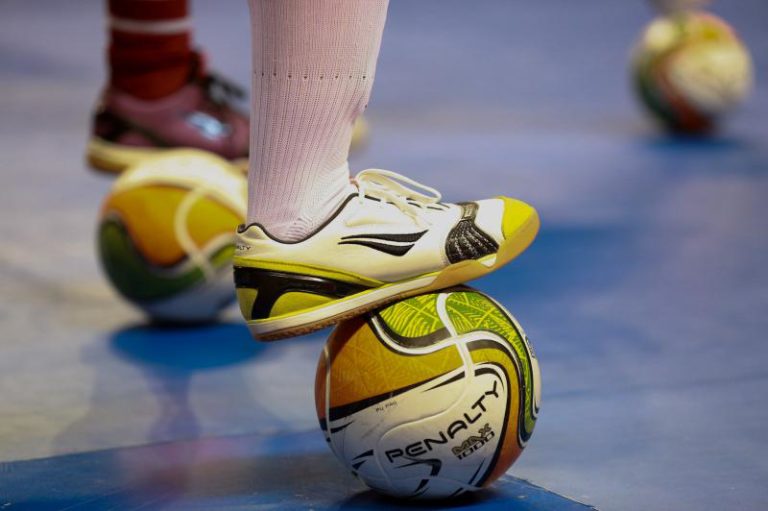 Campeonato de Futsal chega à metade com disputa acirrada pela liderança