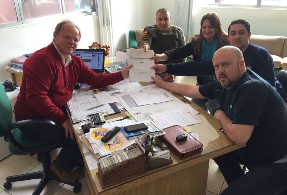 assinatura convenio cameras maio 2016