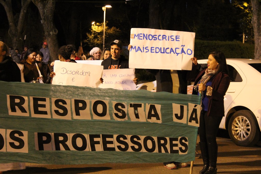 protesto alunos tiaraju (12)