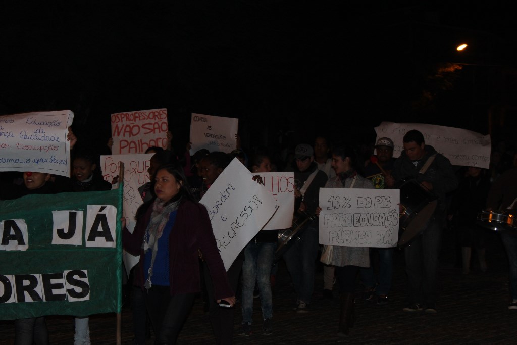 protesto alunos tiaraju (37)