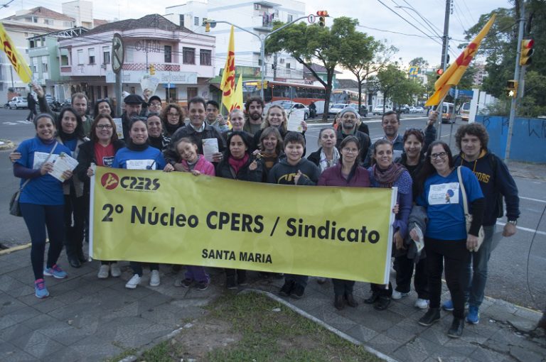 Aumenta adesão à greve dos professores em Santa Maria e região