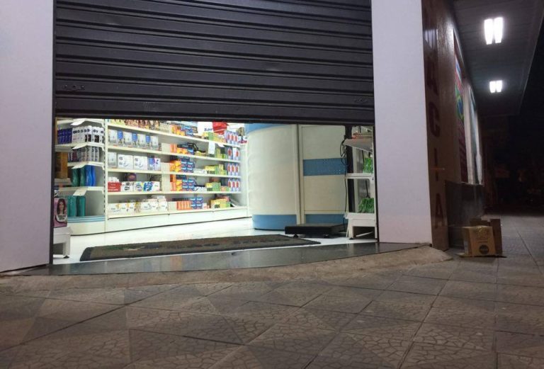 Homens armados assaltam farmácia no centro de São Sepé