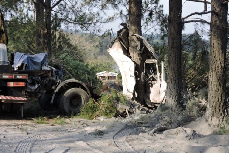 Acidente com caminhão mobiliza moradores em Cachoeira do Sul