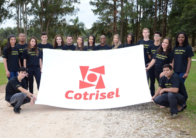 Cotrisel realiza mais uma formatura do programa Aprendiz Cooperativo