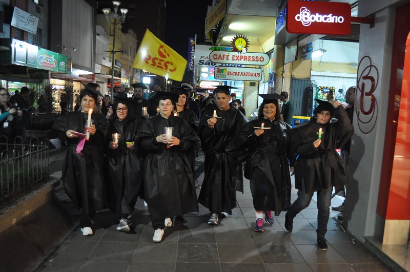 Passeata Luminosa. Foto Maiquel Rosauro III