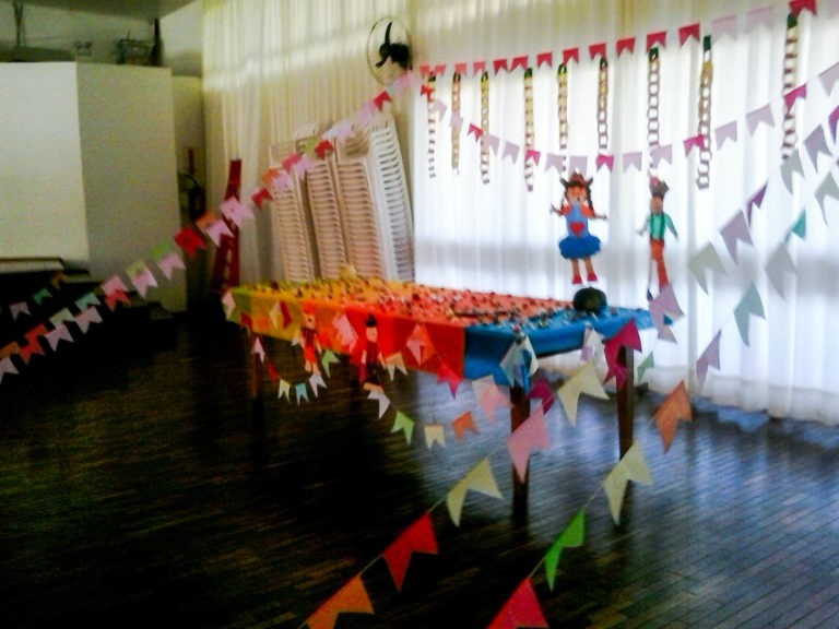 Crianças abrigadas na Casa de Passagem participaram de Festa Julina
