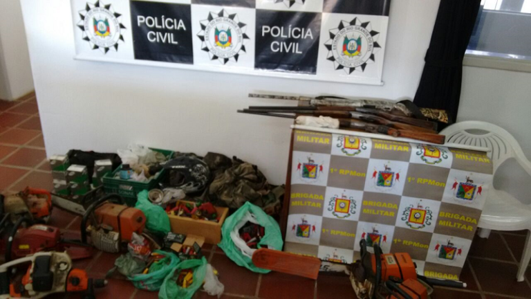 Operação policial apreende armas, munições e dinamite em São Sepé
