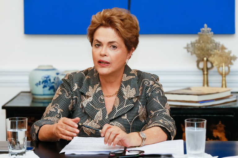 AO VIVO: Dilma Rousseff fala agora no Senado