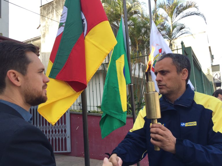 São Sepé participa de ato da 79ª Corrida do Fogo Simbólico