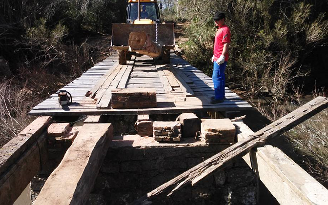 Ponte na localidade da Juliana recebe trabalho de recuperação