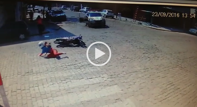 VÍDEO: Câmera flagra acidente no Centro de São Sepé
