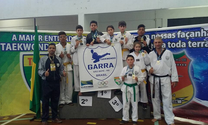 Associação Garra conquista 33 medalhas em campeonato de Taekwondo