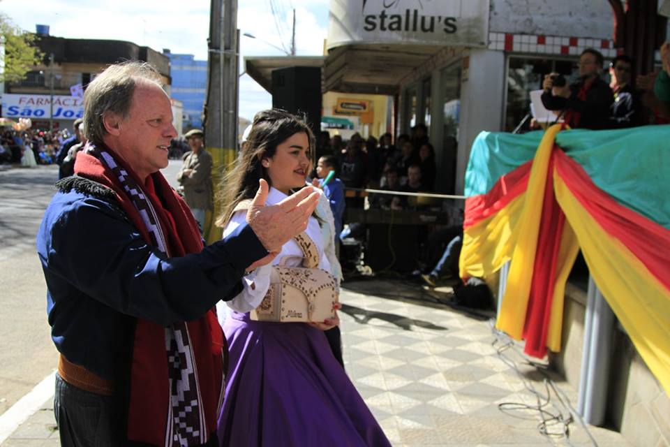 desfile-farroupilha-2016-20-de-setembro-cavalos-16