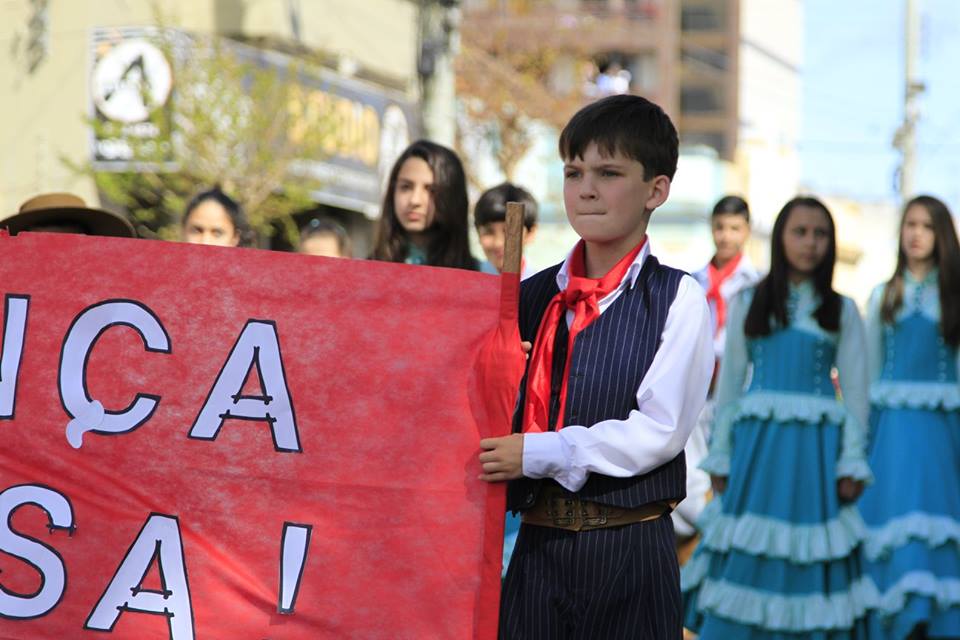 desfile-farroupilha-2016-20-de-setembro-cavalos-20