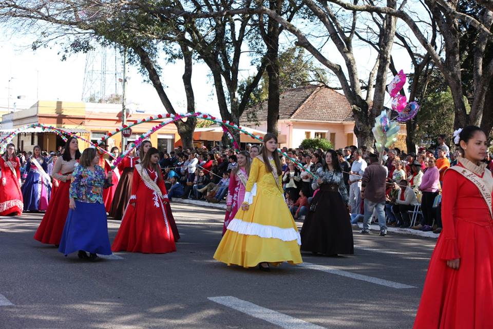 desfile-farroupilha-2016-20-de-setembro-cavalos-32
