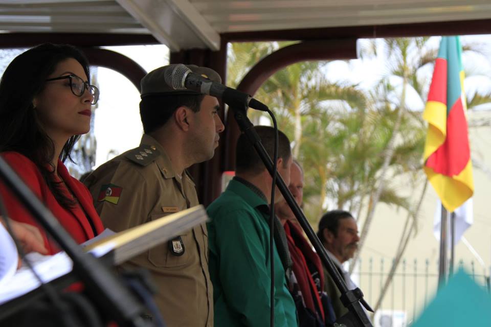 desfile-farroupilha-2016-20-de-setembro-cavalos-4