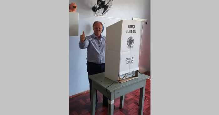 Léo Girardello, do PP, votou na creche Zeferina de Almeida Lopes