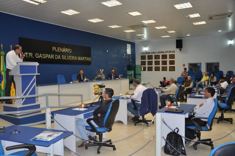 Redução do recesso parlamentar vai a votação na Câmara nesta terça-feira