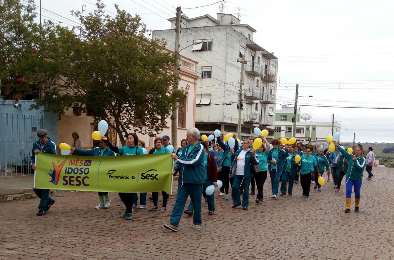 mes-do-idoso-sesc-caminhada-maturidade-ativa-terceira-idade-1