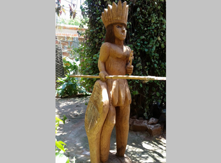 Câmara de Vereadores de São Sepé sedia exposição de esculturas em madeira