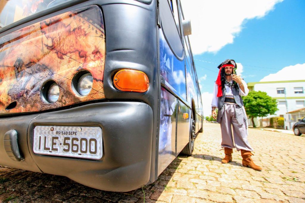 pirata-lanches-food-bus-9