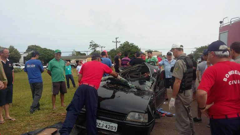 Acidente grave deixa dois mortos e um ferido próximo ao viaduto de São Sepé