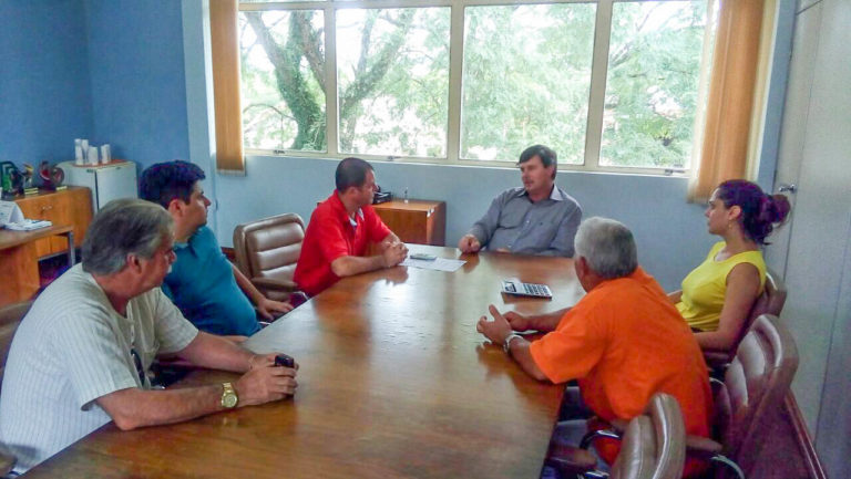 Projeto para limpeza urbana é tema de encontro entre autoridades de São Sepé e Jaguari