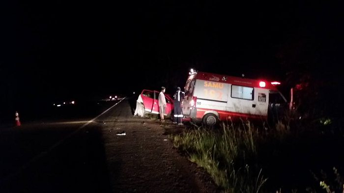 Dois veículos se envolvem em acidente na BR-290 em Caçapava do Sul