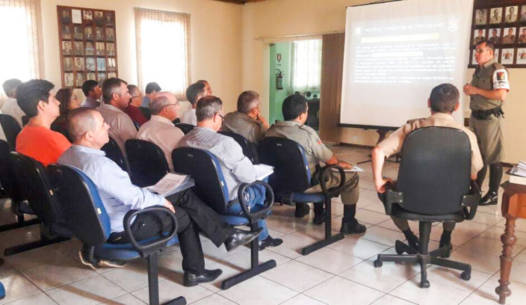 Municípios e Brigada Militar debatem alternativas para segurança pública na região central