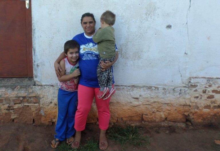 Irmãs fazem mobilização para ajudar família carente de São Sepé
