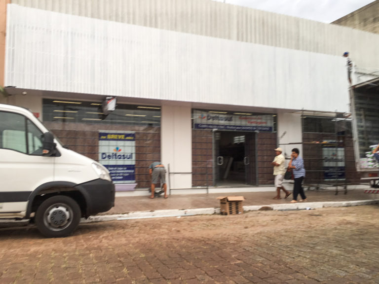 Loja Deltasul faz últimos preparativos para inaugurar em São Sepé