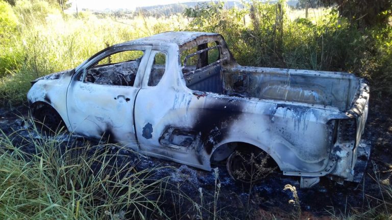 Polícia encontra veículo incendiado às margens da BR-392, em São Sepé